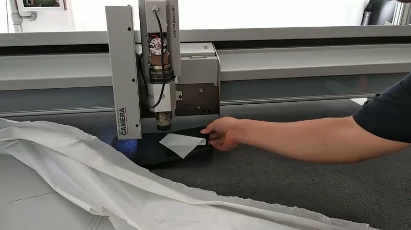 自动EVA包装盒切割机