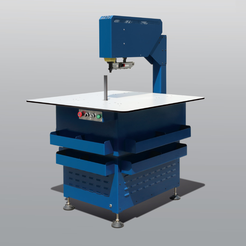 Pneumatic stapler machine